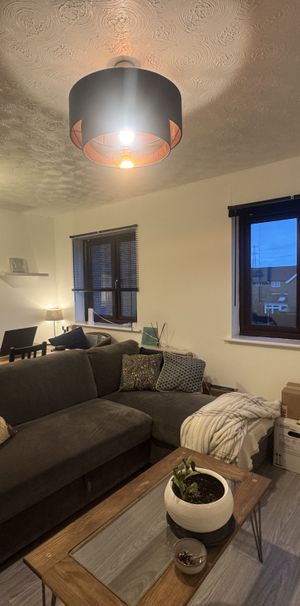 Dormer Close, Aylesbury - Photo 1