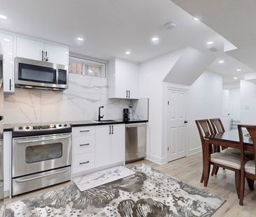 For Lease - 305 Rita's Avenue, Newmarket, Ontario - Photo 5