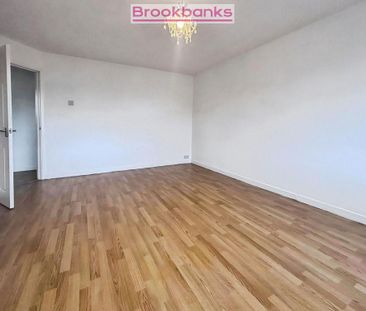 2 bedroom maisonette to rent - Photo 2