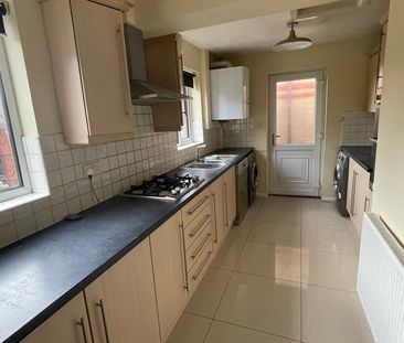 3 bed detached house to rent in Laundon Close, Leicester, LE6 - Photo 4