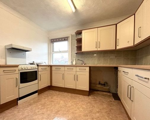 Northcourt Road, Worthing, BN14 1 bedroom flat to rent - Photo 1