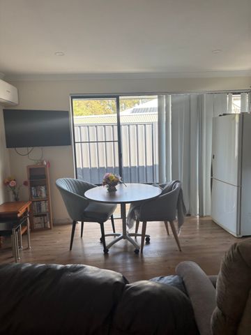 Bibra Lake - Photo 2