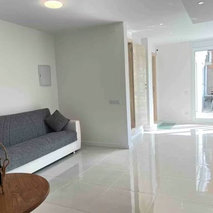 Avinguda del Cardenal Vidal i Barraquer, Barcelona, Catalonia 08035 - Photo 1