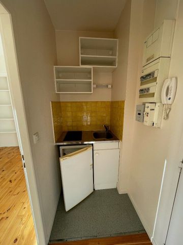 Appartement À Louer 2 Pièces , 28 M² - Photo 2