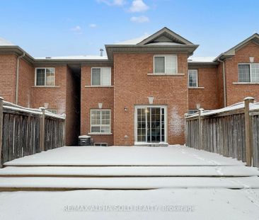 Townhouse For Lease | E8073906 - Photo 6