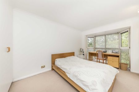 Queen Of Denmark Court, SE16, London - Photo 4