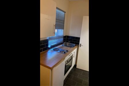 Studio Flat, Lodge Causeway, BS16 - Photo 5