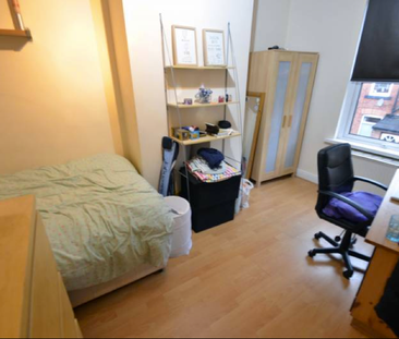 7 Bed - 50 Chestnut Avenue, Hyde Park, Leeds - LS6 1BA - Student - Photo 3