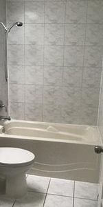 Beau 6 1/2 à louer à Verdun - Photo 4