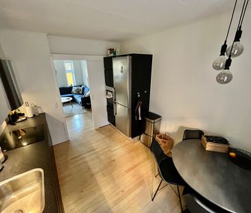 Dejlig 2-værelses lejlighed i vestbyen - Photo 2