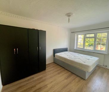 3 bedroom end of terrace house to rent - Photo 6