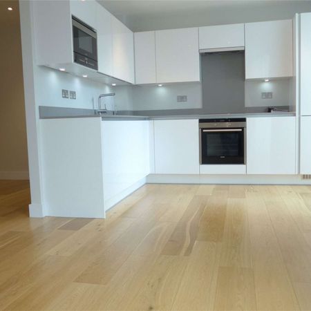 One bedroom apartment in the popular Parkside Place development - Photo 3