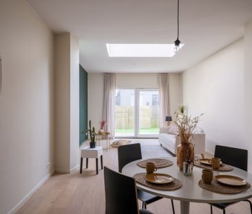 Ruime stadswoning met 4 slaapkamers en mooie buitenruimte - Photo 3