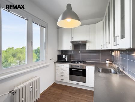 Pronájem bytu 2+1 51 m² - Fotografie 4