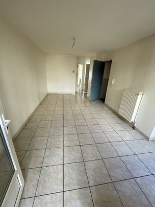 Location Appartement 2 pièces 40m² ROMANS SUR ISERE 26100 - Photo 1