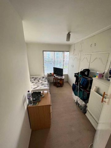 Renters Avenue, London, NW4 - Photo 3