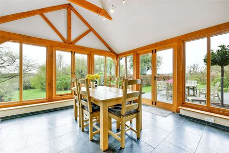 A beautifully presented six bedroom Grade II listed farmhouse surrounded by rolling countryside. - Photo 5