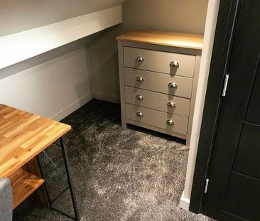 1 bedroom in a house share to rent - Photo 4