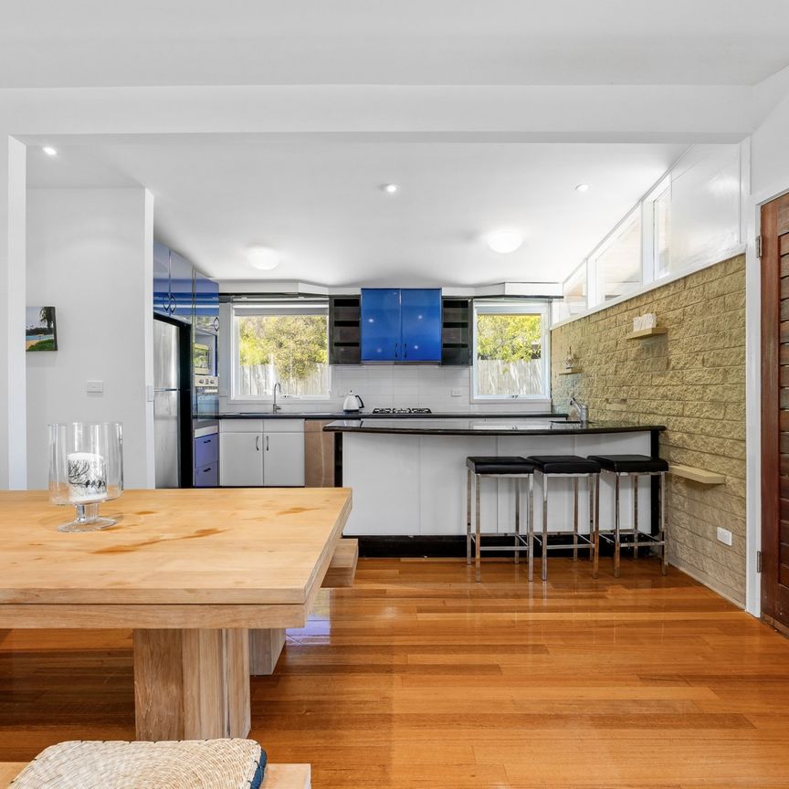 732 Melbourne Road , - Photo 1