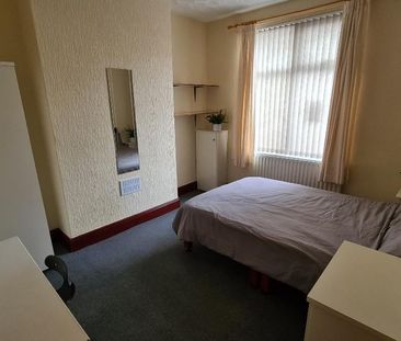5 bedroom terraced house to rent - Photo 3