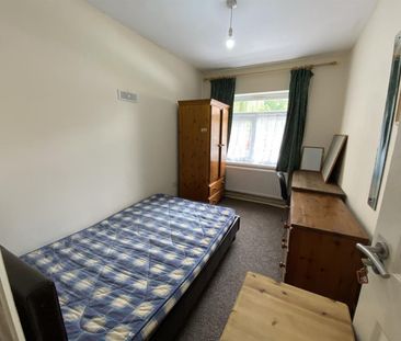 6 bedroom House To Let - Photo 6