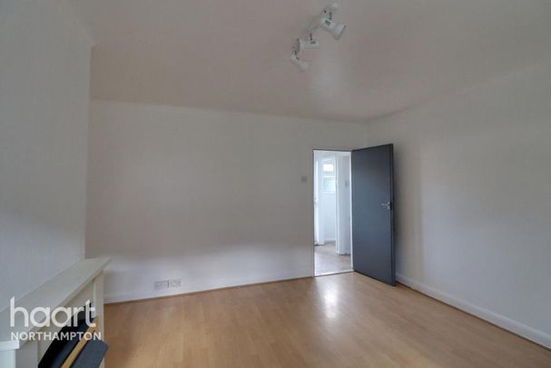 4 bedroom terraced house to rent - Photo 1