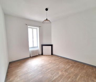 Location Appartement 3 pièces 47m² LES SABLES D OLONNE 85100 - Photo 3