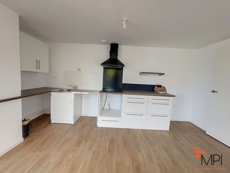 Location Appartement 4 pièces 81m² - Photo 5