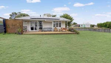 2 Bedroom, Foxton Beach - Photo 4