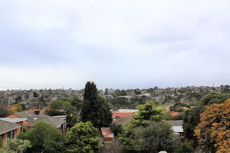 2 Kandi Lane, Balwyn North VIC 3104 - Apartment For Rent | Domain - Photo 3