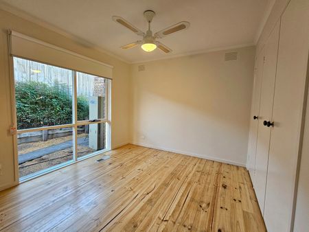 2/30 Barlyn Road, Mount Waverley VIC 3149 - Apartment For Rent | Domain - Photo 3