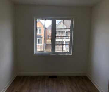 For Lease - 18 Ladysmith Street, Brampton, Ontario - Photo 5