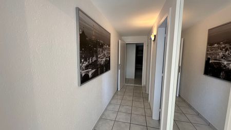 Charming penthouse well located in the old town - Foto 2