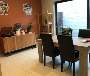 Instapklare ruime gerenoveerde woning met ruime uitbouw achteraan, ... - Photo 5