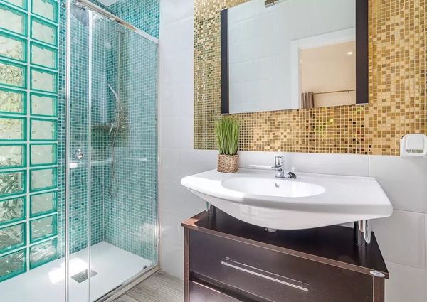 Majadahonda, Community of Madrid 28221