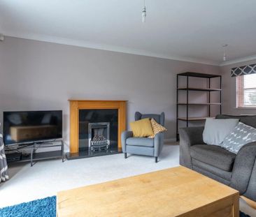 4 bedroom detached house to rent - Photo 5