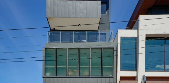 Light Filled Contemporary Living - Photo 2