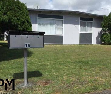 Charming 2BR Flat in Bell Block - Photo 2