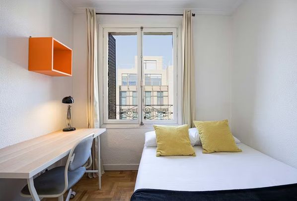 Calle de Alberto Aguilera, Madrid, Community of Madrid 28015 - Photo 1