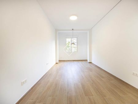 Valencia, Valencian Community 46005 - Photo 4