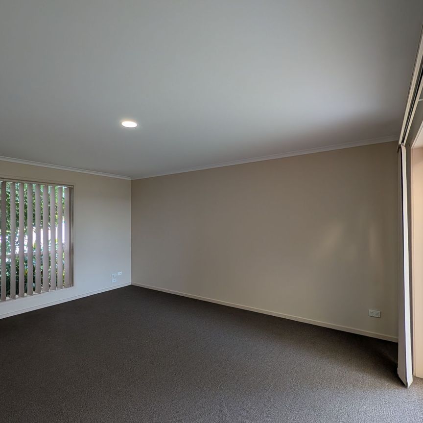 15 Templeton Place - Photo 1