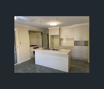 2 Wakefield Ct, Avoca, Qld 4670 - Photo 1