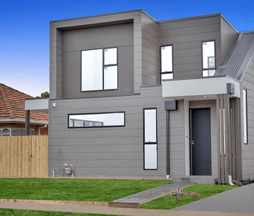 Generous Family Home - Photo 6