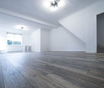 Room in a Shared House, Bideford Road, BR1 - Photo 4