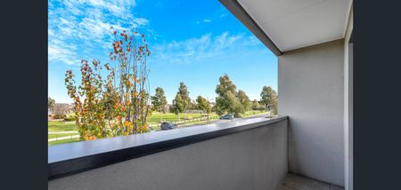 Stunning 3-Bedroom Home with Elevated Balcony Views in Greenvale - Photo 3
