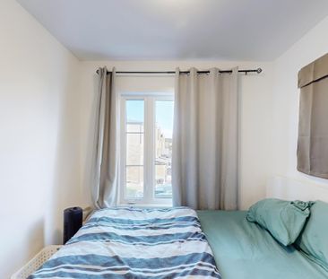 For Lease - 33 Pumpkin Corner Crescent, Barrie, Ontario - Photo 4