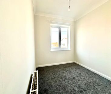 3 bedroom end of terrace house to rent - Photo 1