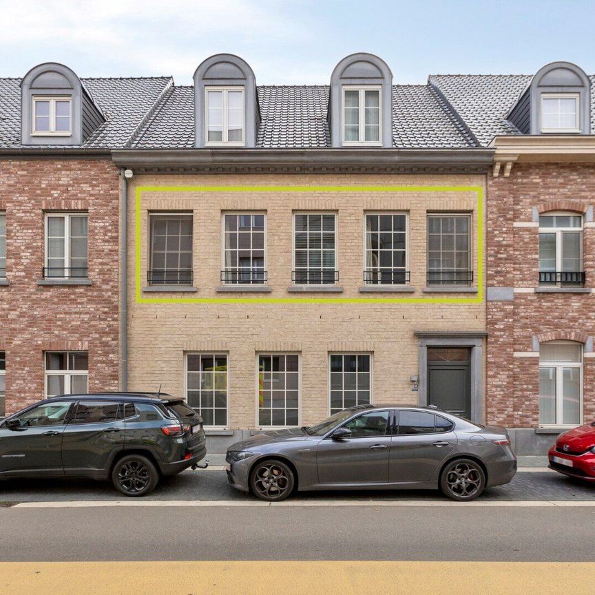 Ruim appartement met 2 slpks, parkeerplaats en dubbele garagebox in Mol-centrum ! - Photo 1