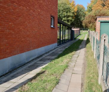 Half open bebouwing met 2 slaapkamers, tuin en garage! - Photo 2