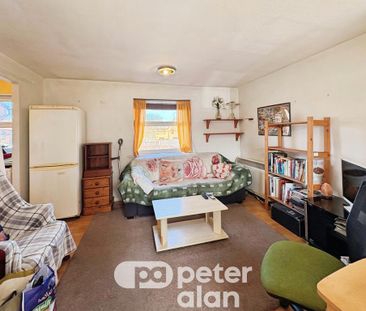 Maisonette to rent - Photo 1